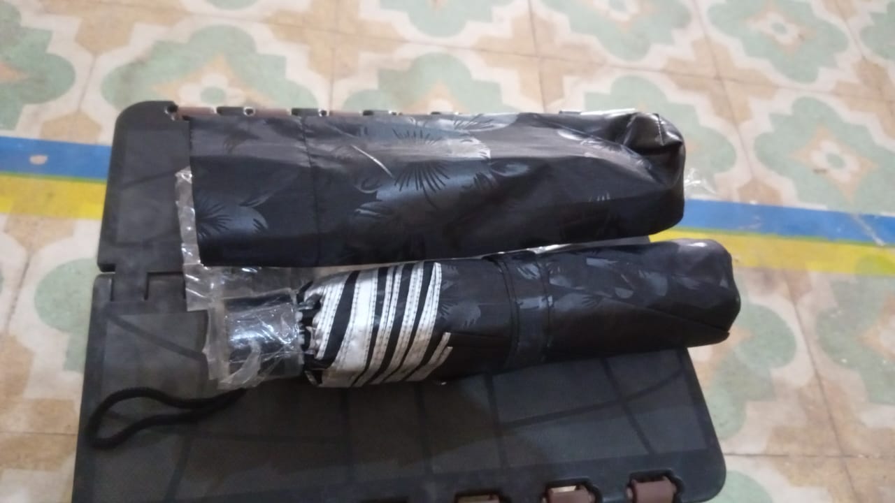 3-Fold Sun Protective Solid Foldable Outdoor Umbrella, Portable Sun, UV Protection Lightweight Rain Umbrella For Girls, Women, Men, Boys (1 pc)