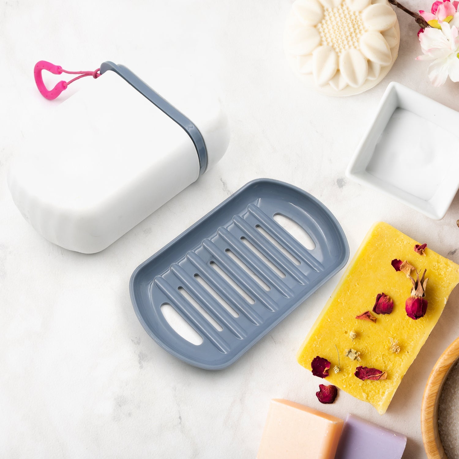 Stylish and Practical Soap Holder for Travel Soap Box With Secure Seal and Non Leak Design Stylish Soap Box for Home, Bathroom, Hiking, Travel, Camping Capsule Soap Box (1 Pc)