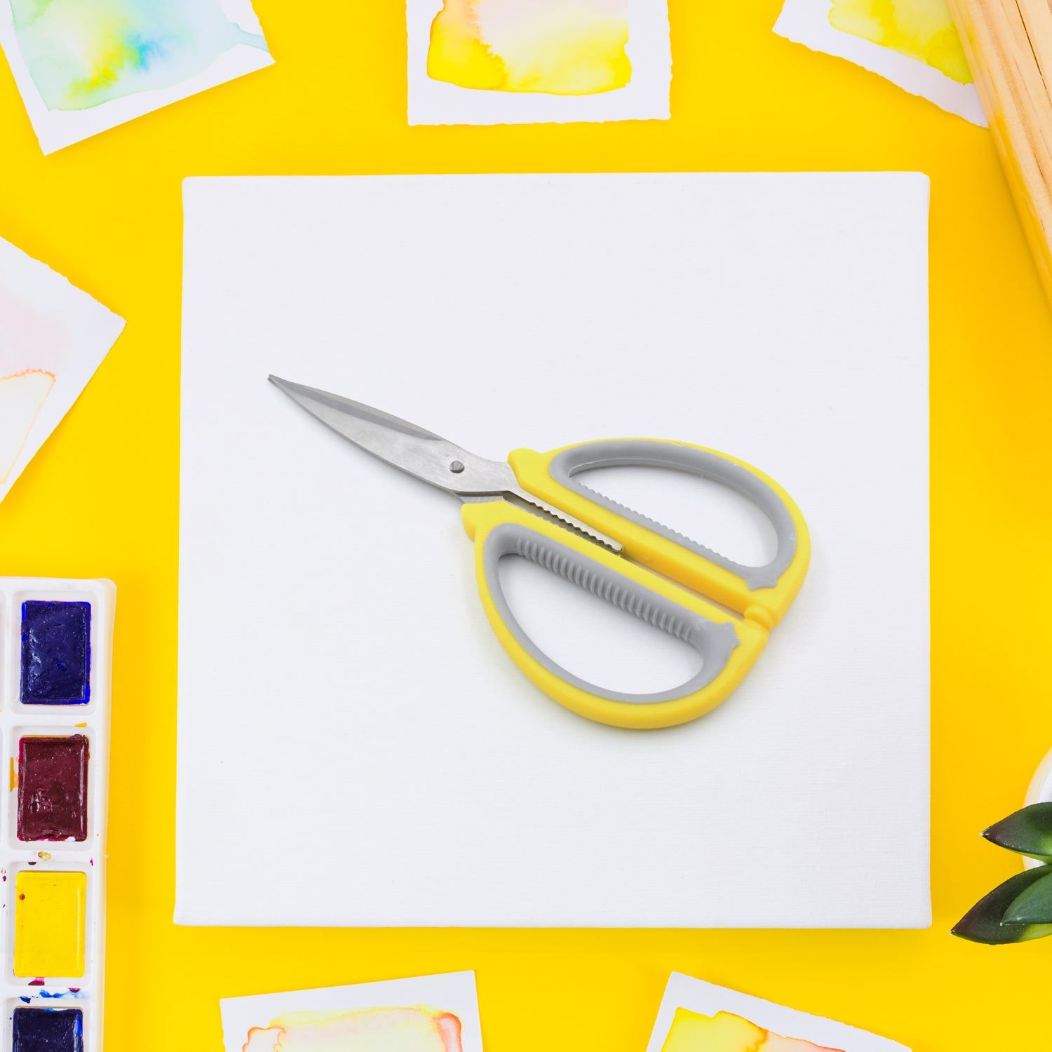 9432 Multipurpose Scissor Large Scissors Comfort Grip Handles and Stainless Steel Blades for Precision Cutting of Paper, Photos, Crafts, and More (1 Pc)