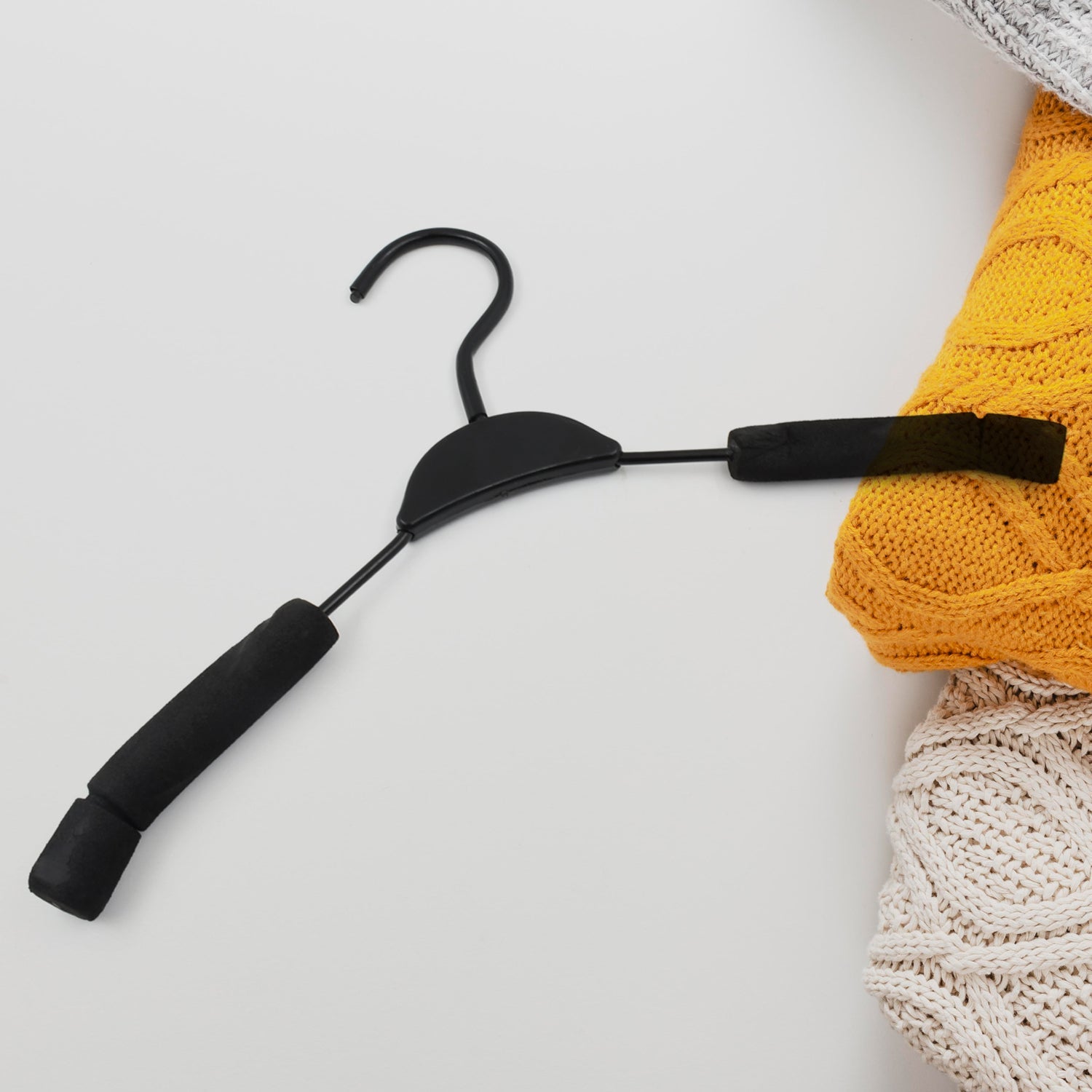 Solid Sponge Hanger Non-Slip Hanger Home No Trace Clothes Hanging Pants Clip Clothing Store Hangers, Clothes Hanger for Closet Wedding Dress Women, Men, Children Clothing (1 Pc / Mix Color)