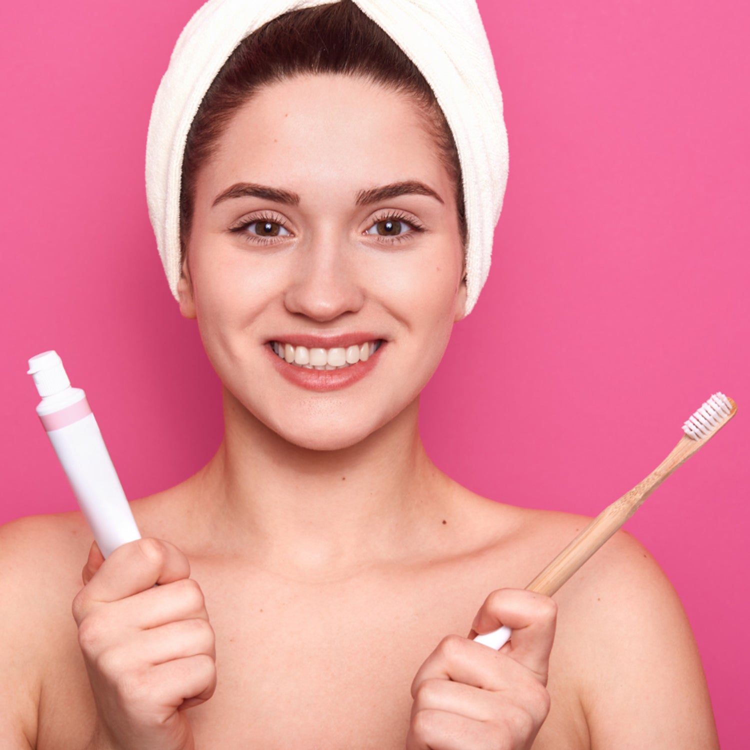 13078 Premium Plastic Toothbrush With Plastic Round Box for Men and Women, Kids, Adults Plastic Toothbrush (10 pcs Set)