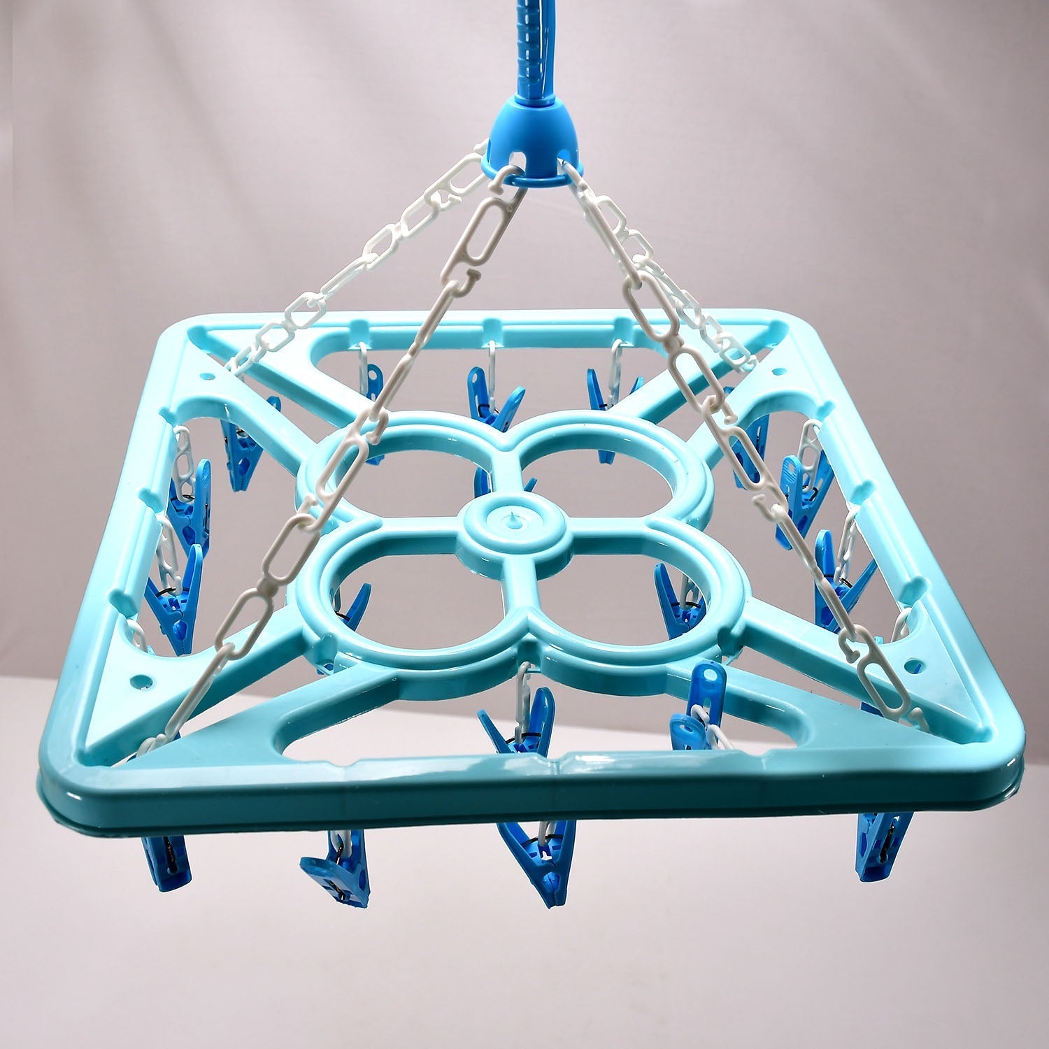 7285 Sqaure Portable & Rotatable Clips Cloth Hanger
