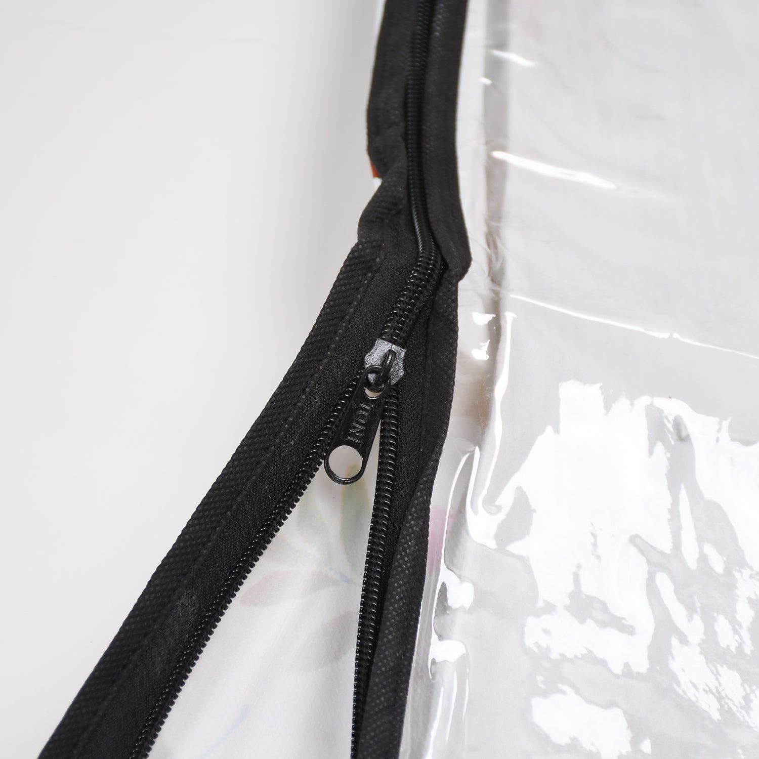 1083 LED/LCD Television Cover for 32 Inches LED/LCD with Zip Lock