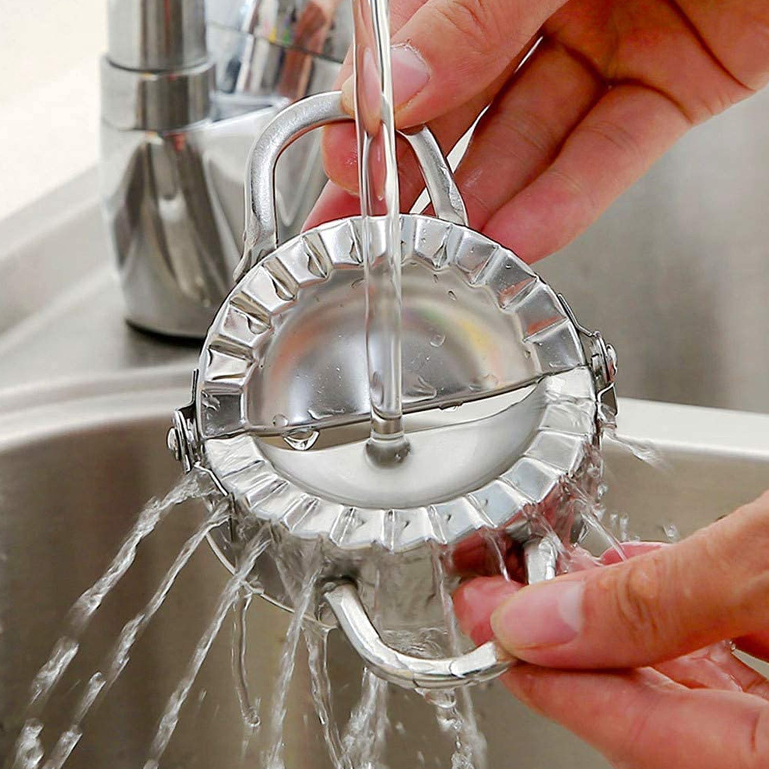 2219 Stainless Steel Dumpling Maker, Dough Cutter Pie Mold Tool.