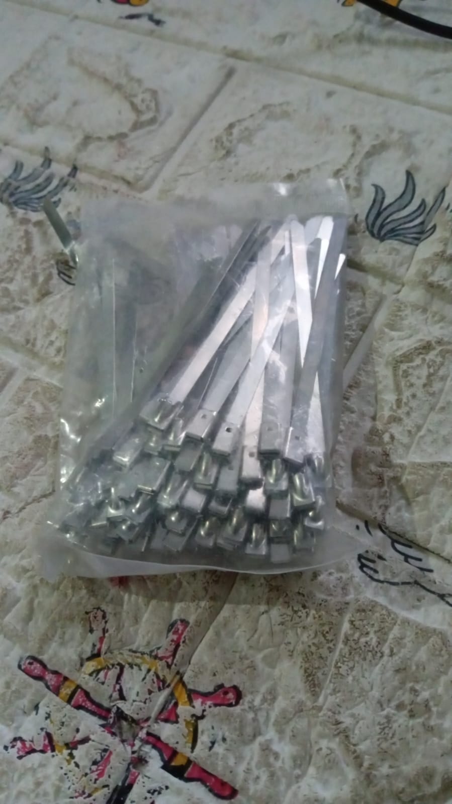 Stainless Steel Cable TIE Used for Solar, Industrial and Home Improvement Multipurpose HIGH Strength, Self-Locking Zip Ties, Multi-purpose Tie, Portable Rustproof 100Pcs Wide Application Zip Tie Set for Building ( 4.6x200MM & 4.6x100MM / 100 pcs Set)