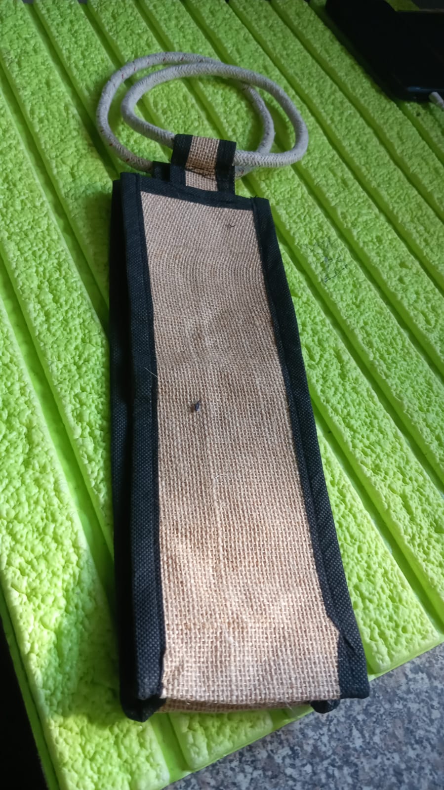 13026 Jute Water Bottle Bag, Wine Bottle Gift Bag / Bottle Carry Bag / Water Bottle Cover Reusable and Eco-friendly And Handle for men & women for Office, Gift Bag (1 Pc)