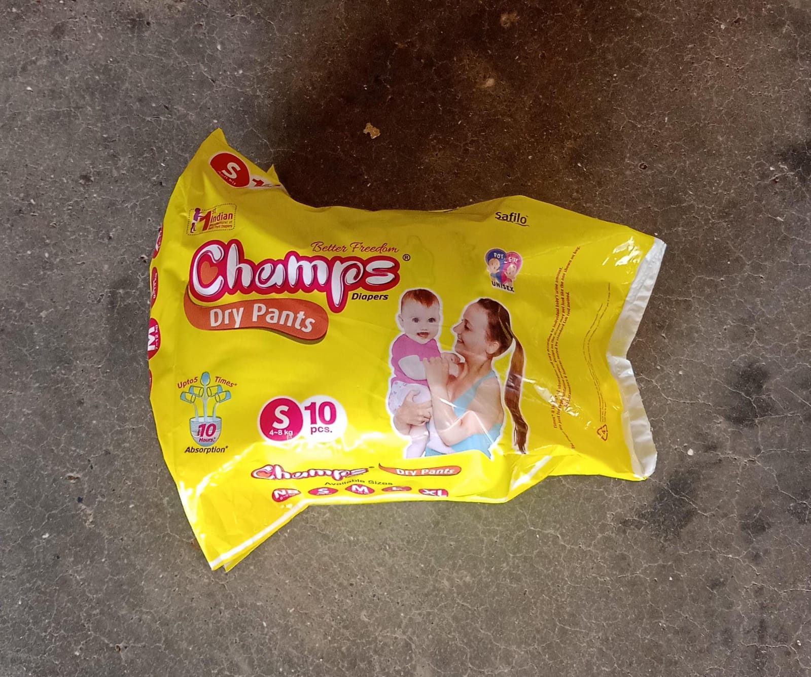 0975 Small Champs Dry Pants Style Diaper - Small (10 pcs) Best for Travel Absorption, Champs Baby Diapers, Champs Soft and Dry Baby Diaper Pants (S,10 Pcs )