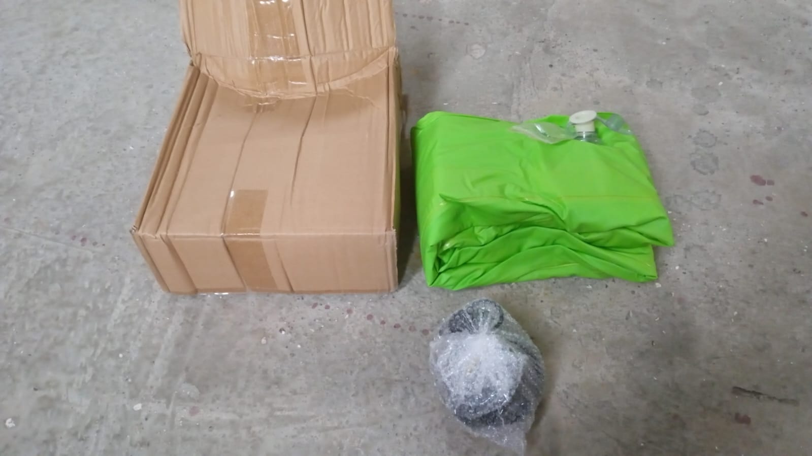 8043 Car Inflatable Bed with 2 Pillows & Air Pump (Portable) For Travel, Camping, Vacation | Polyester Inflatable Travel Car Bed Air Sofa with Two Inflatable Pillow and Air Pump for Car Back Seat, Air Pump Random Colour