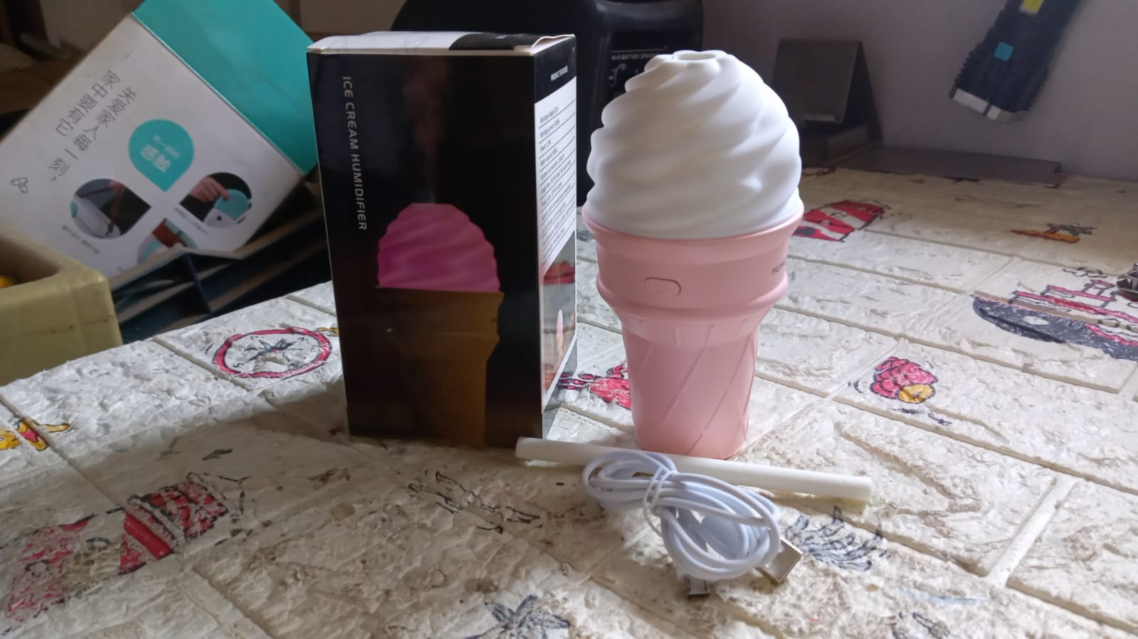 0396 Ice Cream Design LED Humidifier for Freshening Air & Fragrance (Multicoloured)