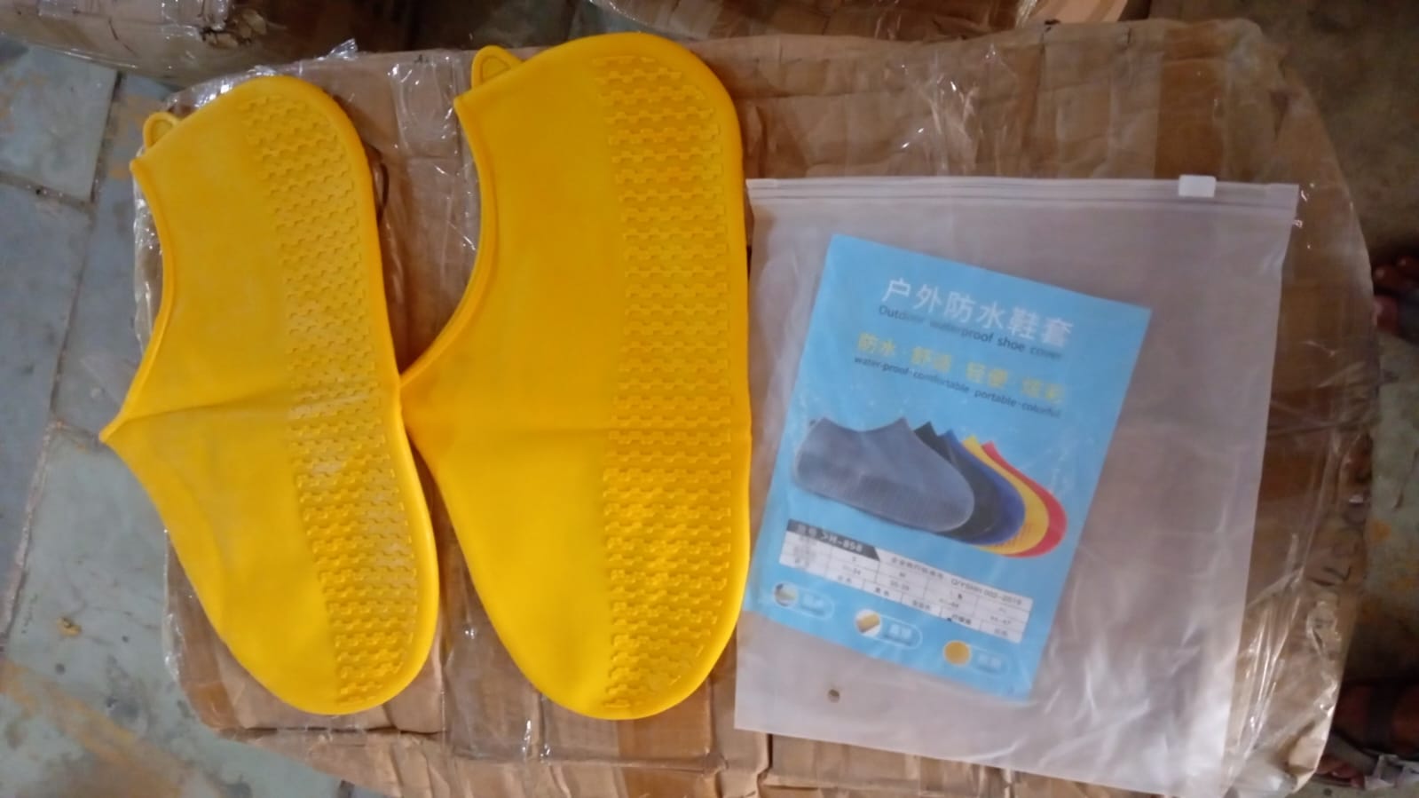 4866 Non-Slip Silicone Rain Reusable Anti skid Waterproof Fordable Boot Shoe Cover ( Large )